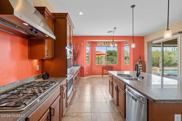 12364 N Pathfinder Drive, Marana, AZ 85658