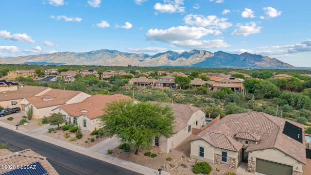 12364 N Pathfinder Drive, Marana, AZ 85658
