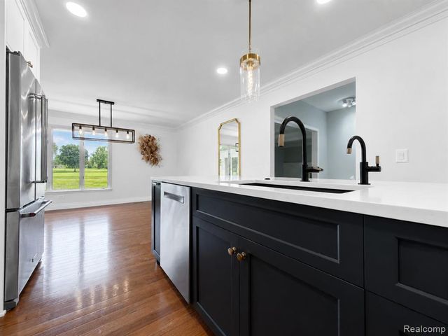 1330 Meadow Green Lane, Linden, MI 48451