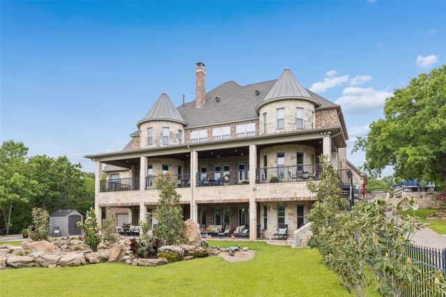 826 Cimmarron Bay Drive, Runaway Bay, TX 76426