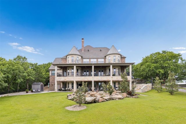 826 Cimmarron Bay Drive, Runaway Bay, TX 76426
