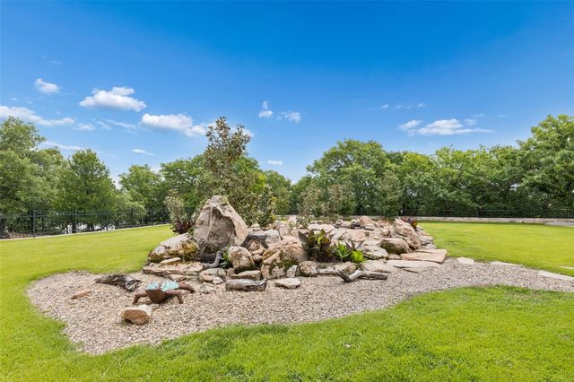 826 Cimmarron Bay Drive, Runaway Bay, TX 76426