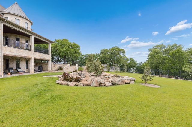 826 Cimmarron Bay Drive, Runaway Bay, TX 76426