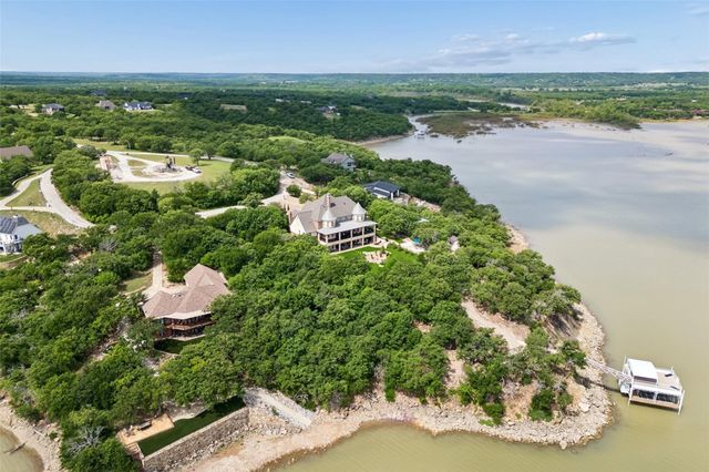 826 Cimmarron Bay Drive, Runaway Bay, TX 76426