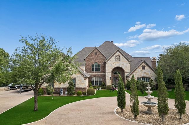 826 Cimmarron Bay Drive, Runaway Bay, TX 76426