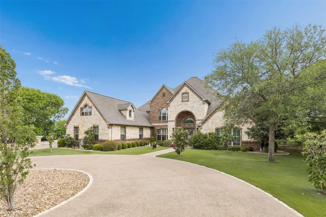 826 Cimmarron Bay Drive, Runaway Bay, TX 76426