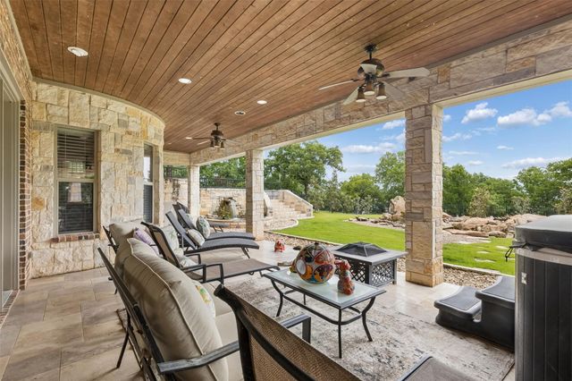 826 Cimmarron Bay Drive, Runaway Bay, TX 76426