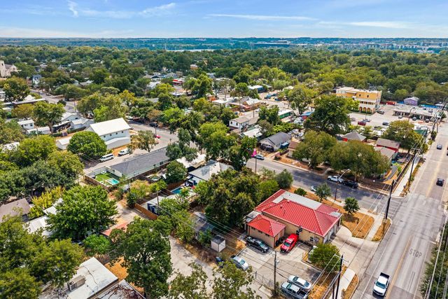 1906 E 2nd ST, Austin, TX 78702