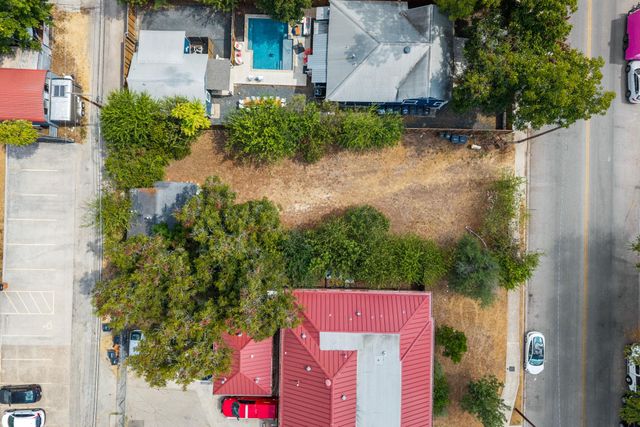 1906 E 2nd ST, Austin, TX 78702