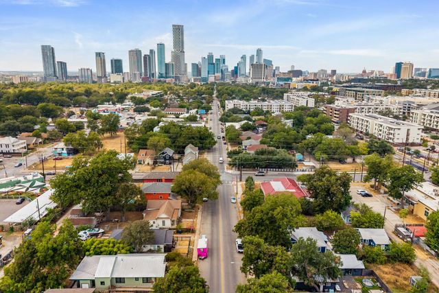 1906 E 2nd ST, Austin, TX 78702