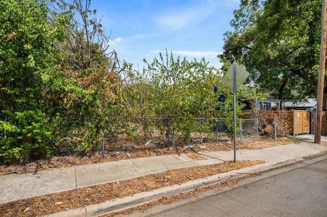 1906 E 2nd ST, Austin, TX 78702