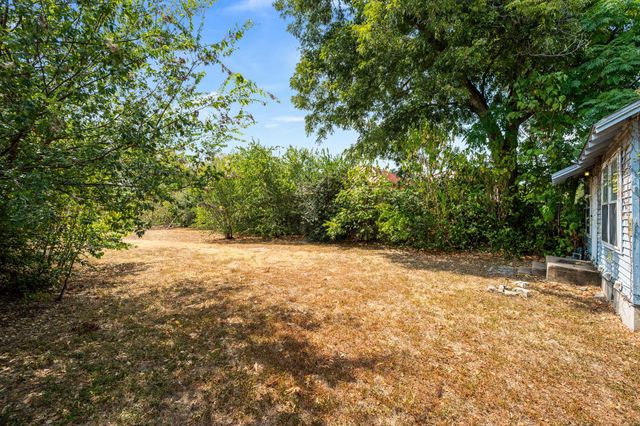 1906 E 2nd ST, Austin, TX 78702