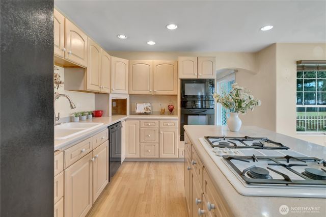 15416 33rd Avenue E, Tacoma, WA 98446