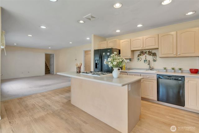 15416 33rd Avenue E, Tacoma, WA 98446