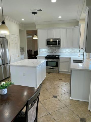 117 Arabian Court, San Jacinto, CA 92582