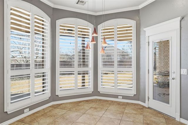 2716 Warwick Place, Edmond, OK 73013