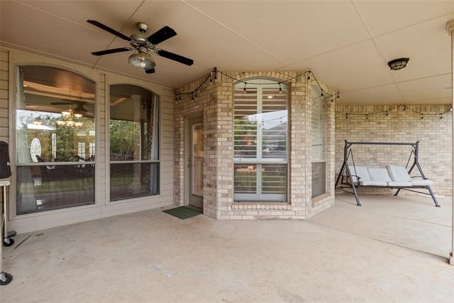 2716 Warwick Place, Edmond, OK 73013