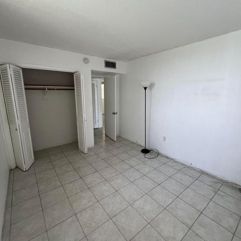 2855 Leonard Drive H506, Aventura, FL 33160