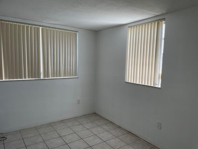 2855 Leonard Drive H506, Aventura, FL 33160