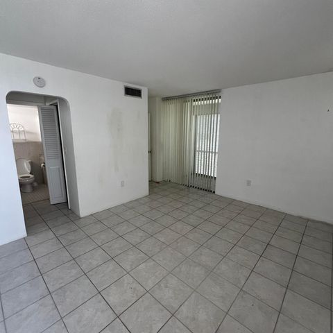 2855 Leonard Drive H506, Aventura, FL 33160