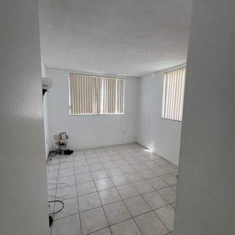 2855 Leonard Drive H506, Aventura, FL 33160