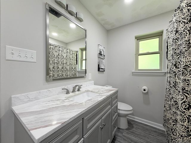 10711 Carmel Dr, Baton Rouge, LA 70818