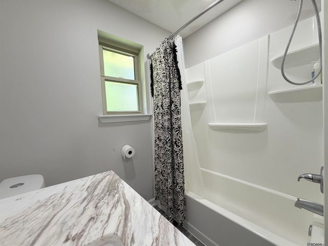 10711 Carmel Dr, Baton Rouge, LA 70818