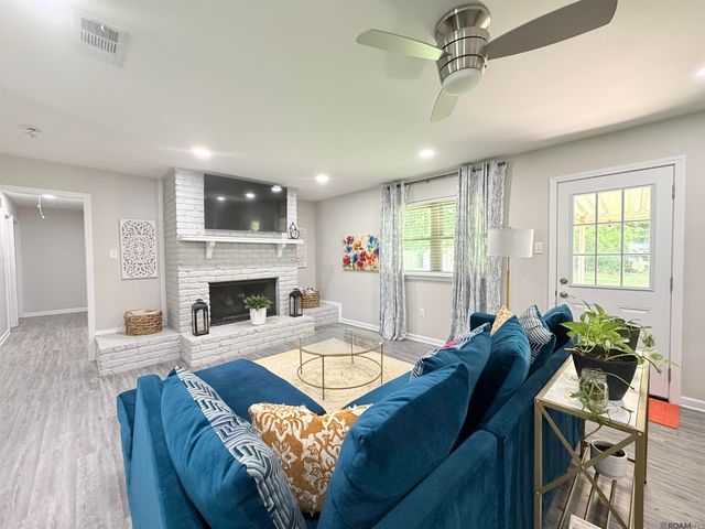 10711 Carmel Dr, Baton Rouge, LA 70818