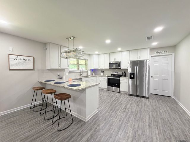 10711 Carmel Dr, Baton Rouge, LA 70818