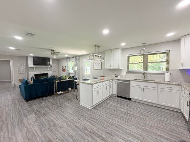 10711 Carmel Dr, Baton Rouge, LA 70818