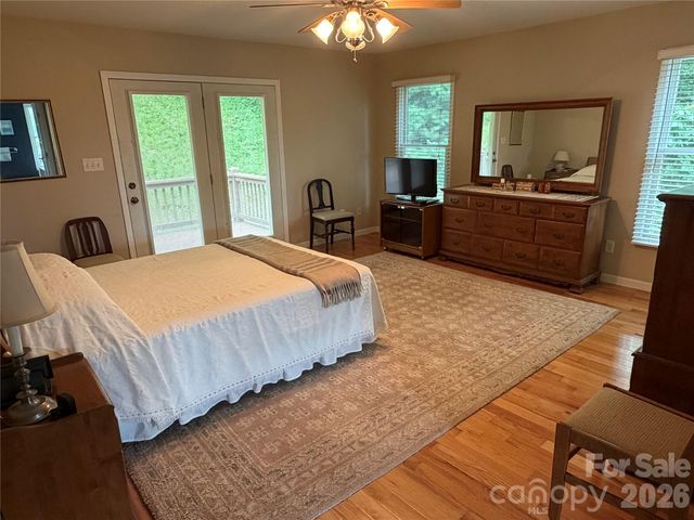 136 Johnnie Hills None, Burnsville, NC 28714