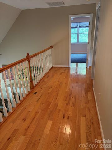 136 Johnnie Hills None, Burnsville, NC 28714