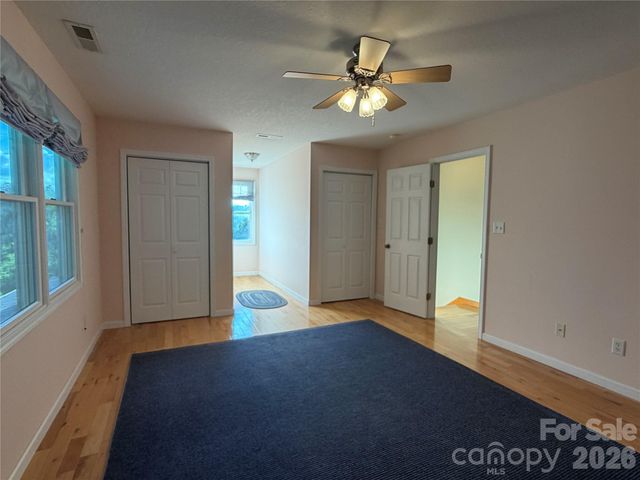 136 Johnnie Hills None, Burnsville, NC 28714