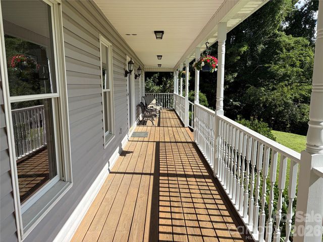 136 Johnnie Hills None, Burnsville, NC 28714