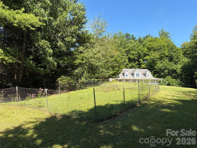 136 Johnnie Hills None, Burnsville, NC 28714