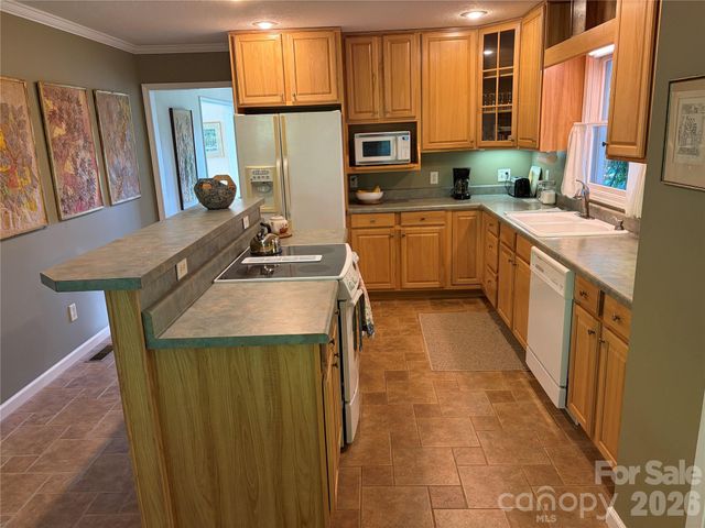 136 Johnnie Hills None, Burnsville, NC 28714