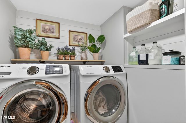 483 Trotters Lane, Gate City, VA 24251