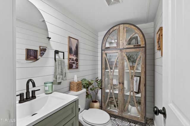 483 Trotters Lane, Gate City, VA 24251