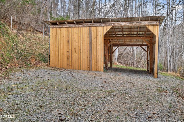 483 Trotters Lane, Gate City, VA 24251