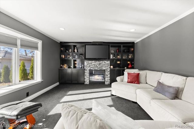 2180 Derby Road, Birmingham, MI 48009