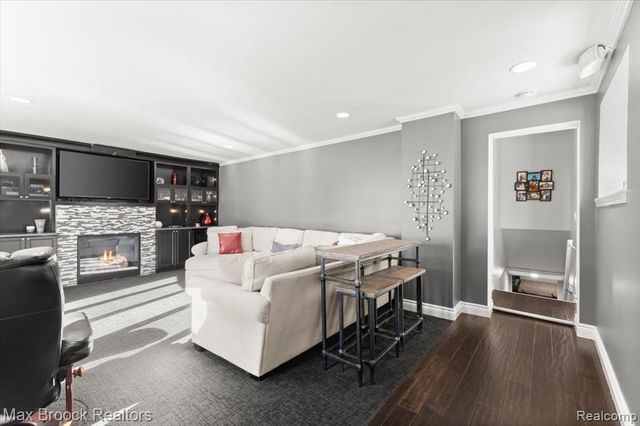 2180 Derby Road, Birmingham, MI 48009