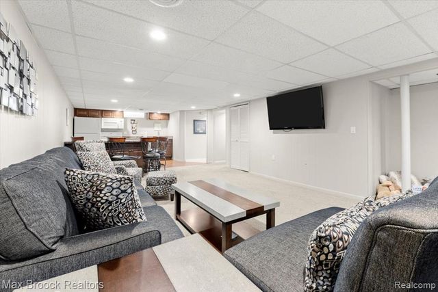 2180 Derby Road, Birmingham, MI 48009