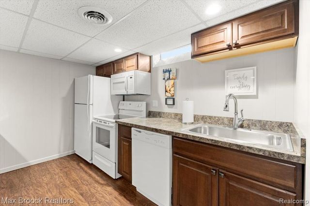 2180 Derby Road, Birmingham, MI 48009