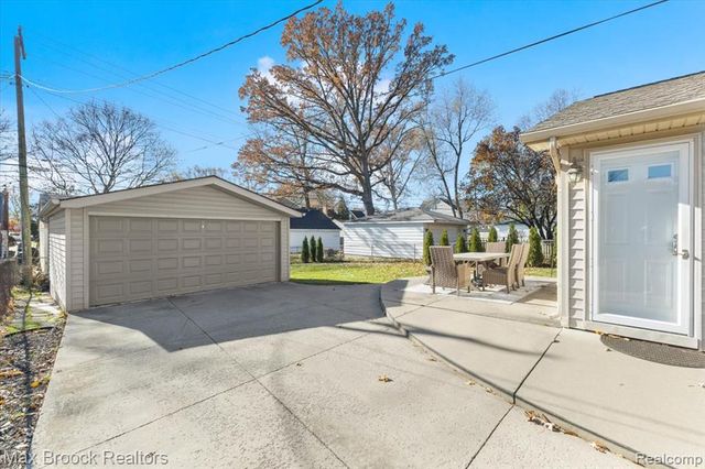 2180 Derby Road, Birmingham, MI 48009