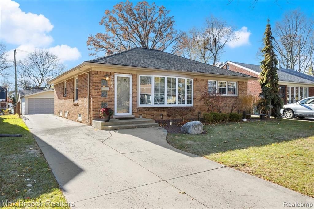 2180 Derby Road, Birmingham, MI 48009