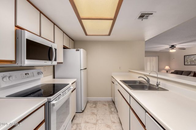 1021 S GREENFIELD Road 1194, Mesa, AZ 85206