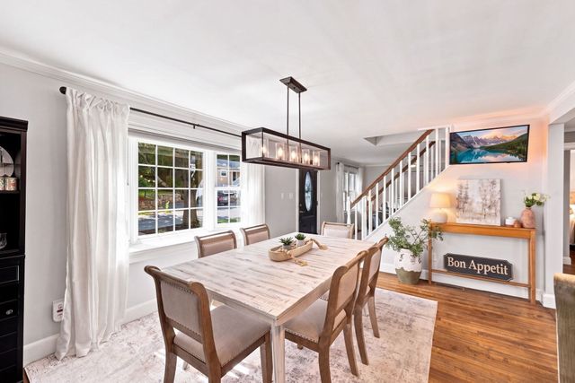 17 Greenwood Road, Peabody, MA 01960