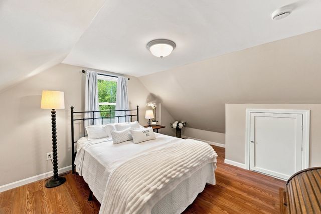 17 Greenwood Road, Peabody, MA 01960