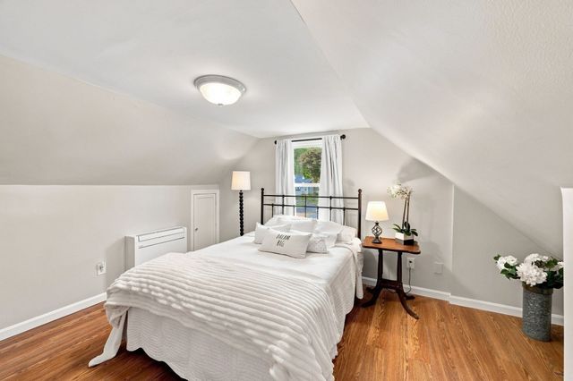 17 Greenwood Road, Peabody, MA 01960