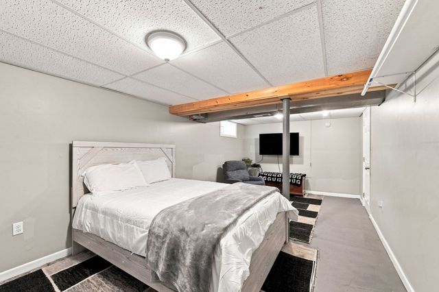 17 Greenwood Road, Peabody, MA 01960